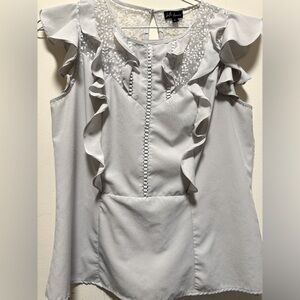 Beautiful lace top💐